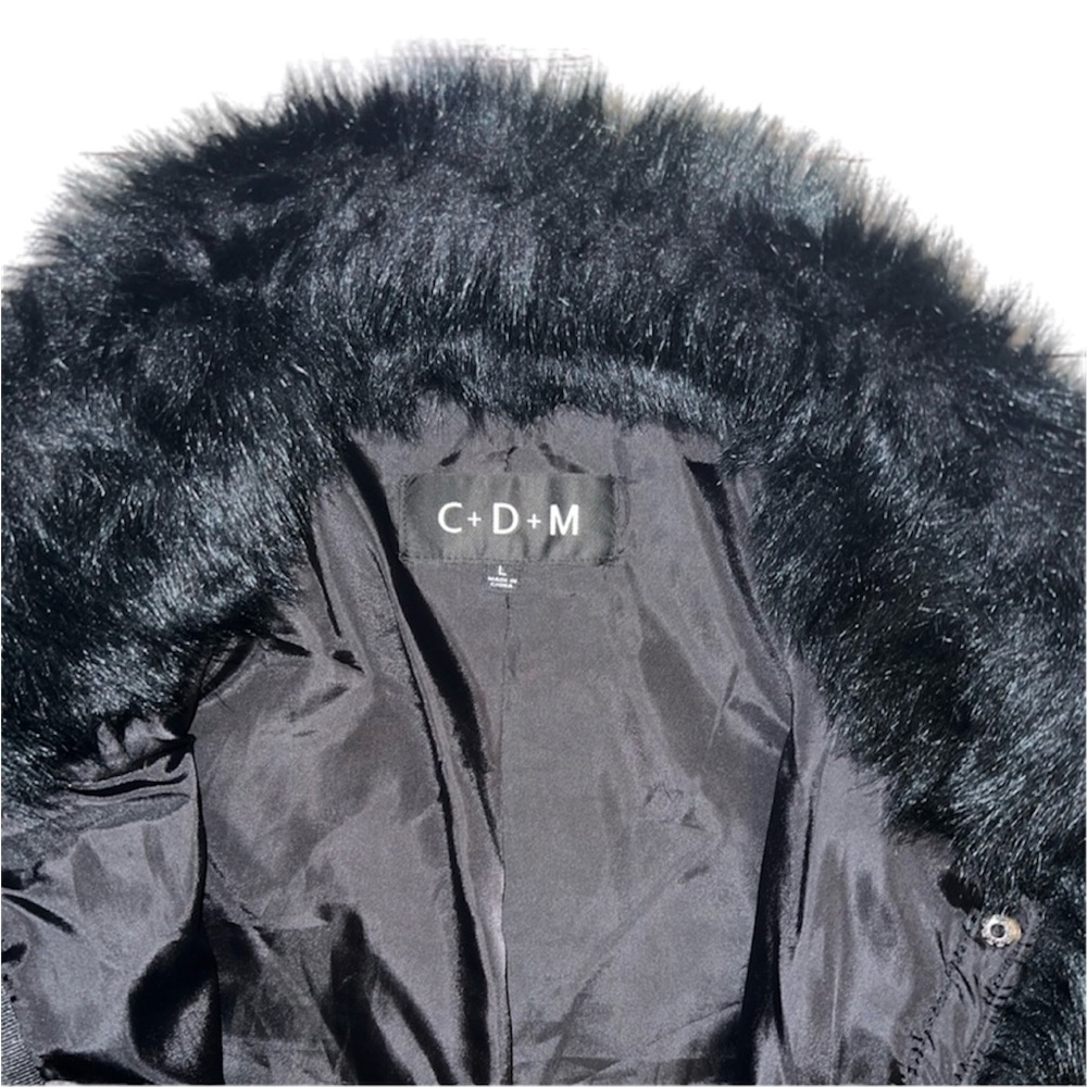 Hope’s Fur Jacket - Picture 3 of 3